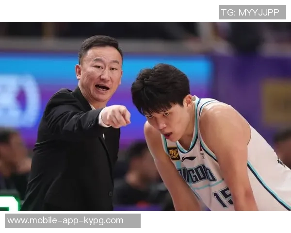 拓媒期待杨瀚森在5连客中每场稳定出战15分钟助力个人成长与球队表现